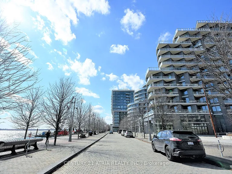 1 Edgewater Dr #GPH24 — Photo 26