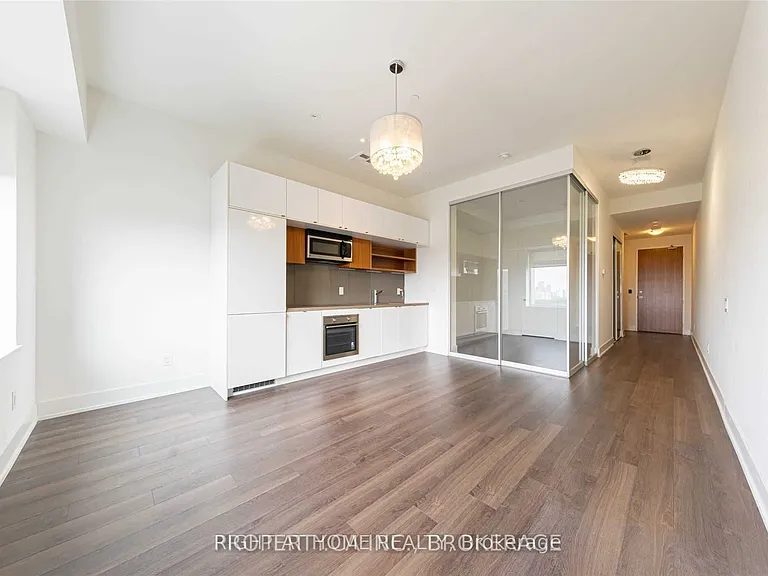 111 Saint Clair Ave W #1023 — Photo 1