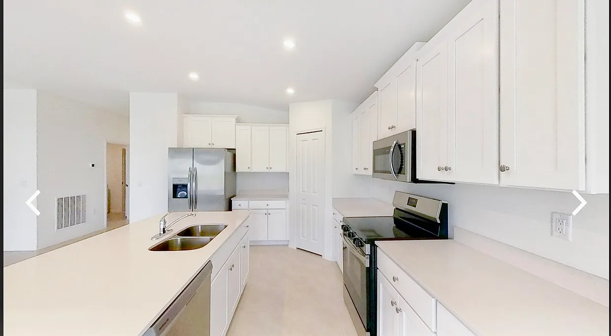 4 bed, 2000 sqft, $2,395 — Photo 3