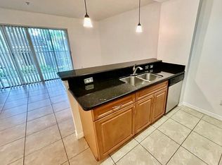 420 S Park Rd #2305, Hollywood, FL 33021