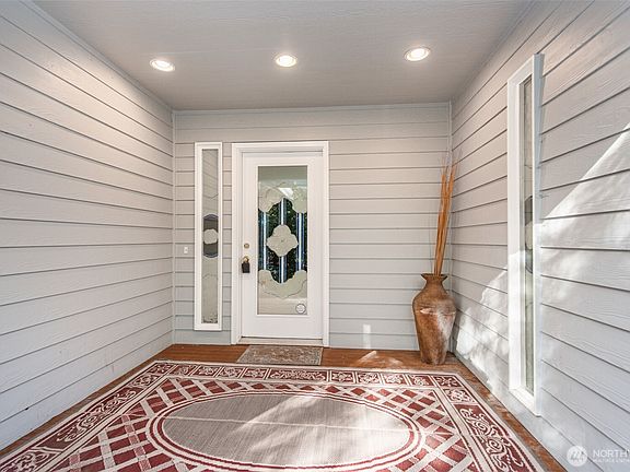 2nd image of 113 N Jensen Road