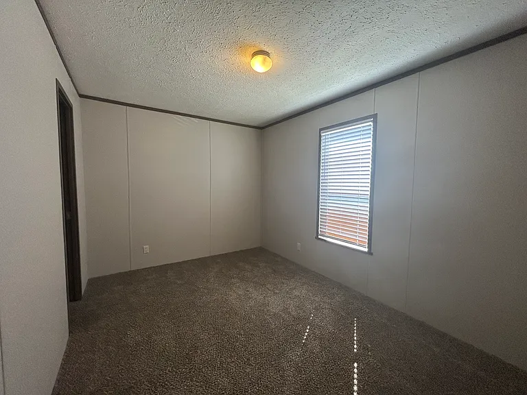 449 Montana St — Photo 13