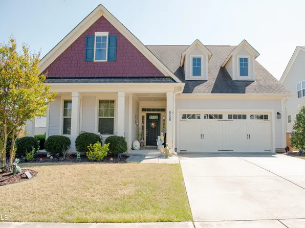 828 Traditions Ridge Dr, Wake Forest, NC 27587