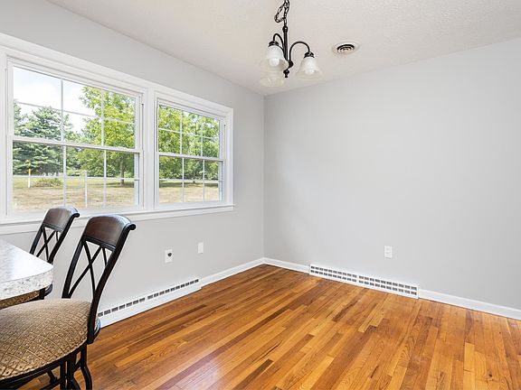 5th image of 25 Hodge St