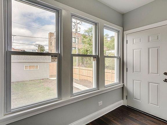 5th image of 7512 S Luella Ave #1