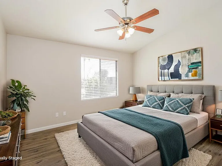 1338 N Brittany Ln — Photo 10