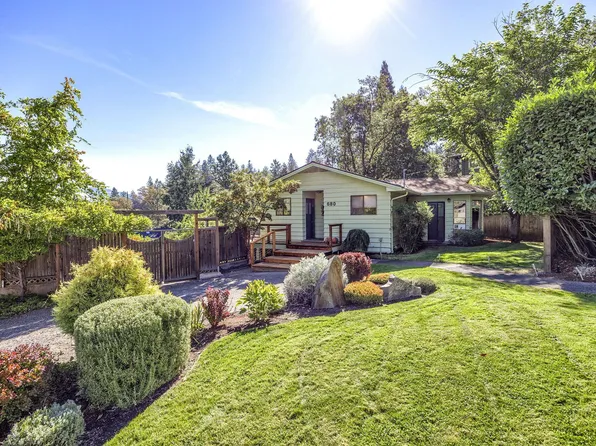 680 Elkader St, Ashland, OR 97520
