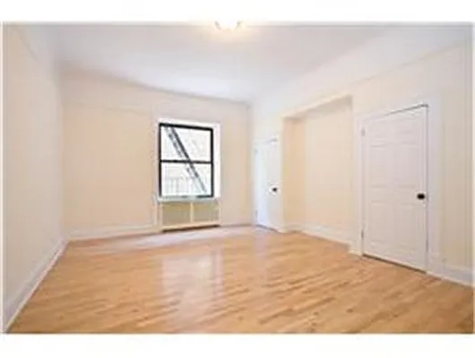 Rented by Douglas Elliman | media 34