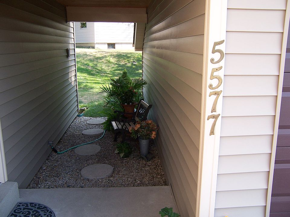 2nd image of 5577 Creekwood Cir