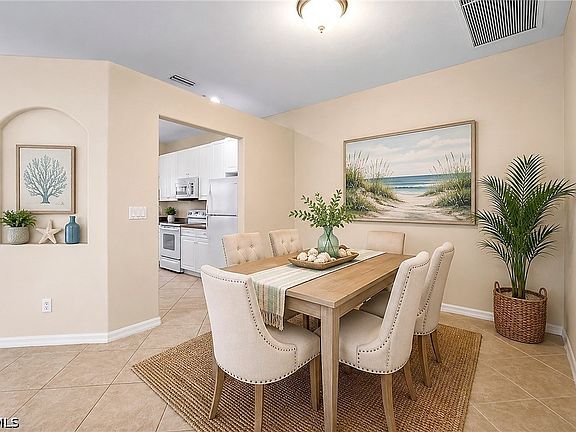 4th image of 13988 Village Creek Dr