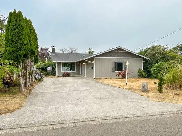 1035 7th St, Florence, OR 97439