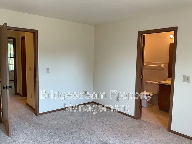 4579 Burchdale St — Photo 16
