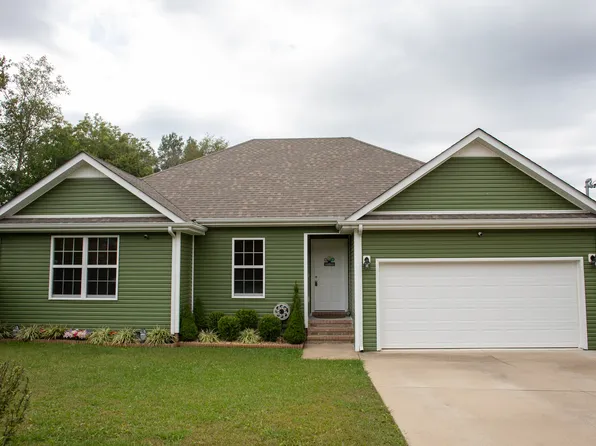 440 Woodrow St, Manchester, TN 37355