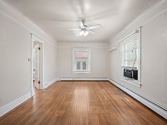 2nd image of 1825 N Elm St #1
