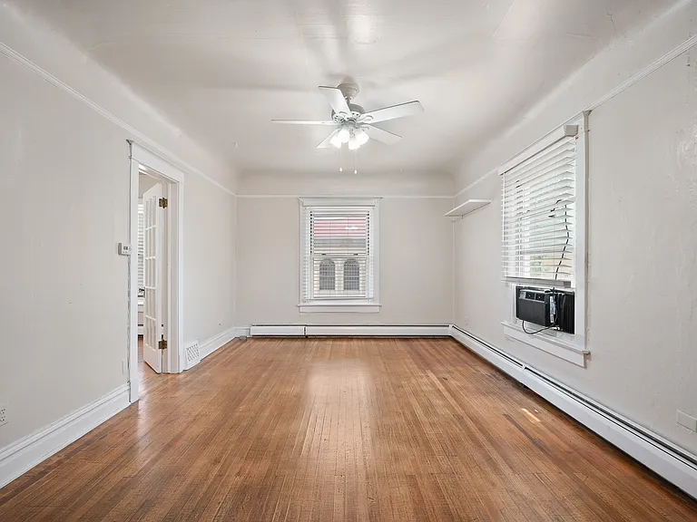 1825 N Elm St #1 — Photo 1