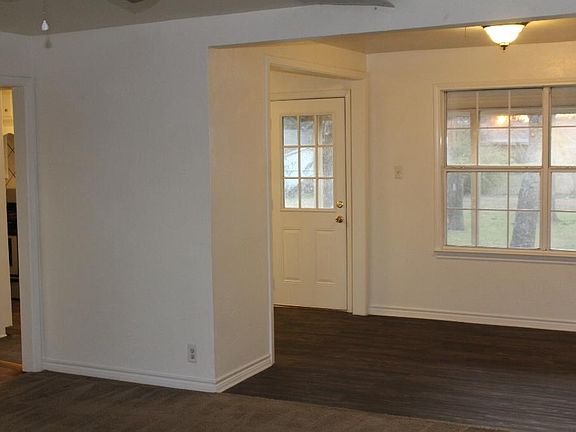 BACKDOOR - DINING AREA TO RIGHT