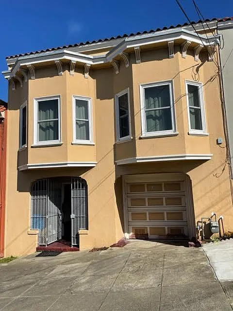 146 Ashton Ave