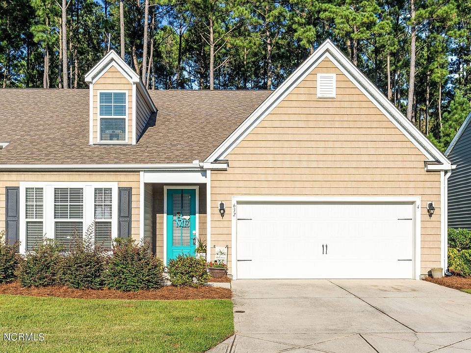 1st image of 632 Cambeck Drive SE Unit 4
