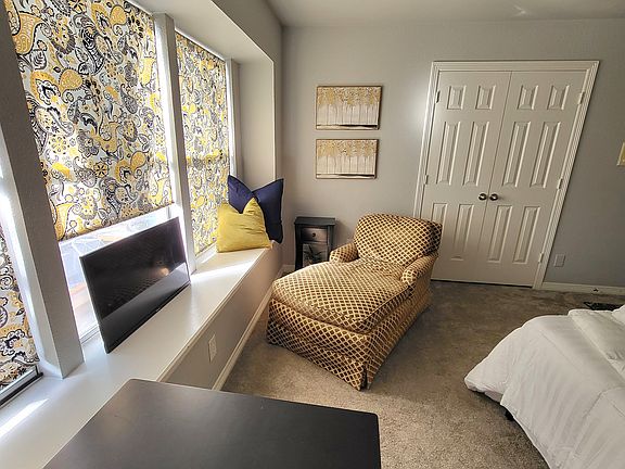 3rd image of 1825 Wood Dale Cir