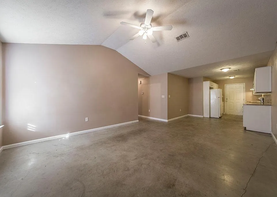 12 Sundown Dr