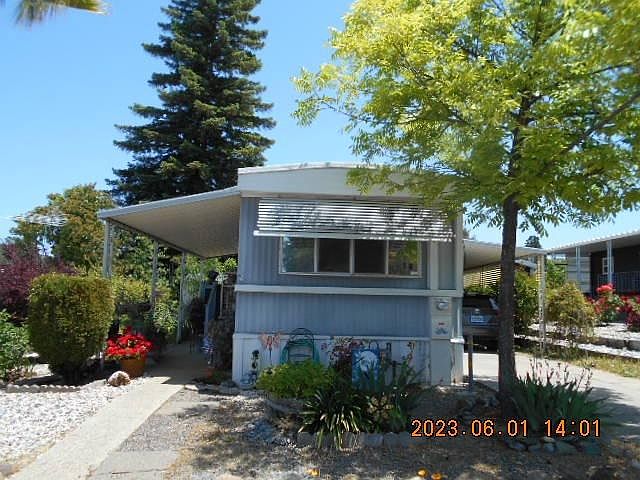1st image of 30 Larkspur Ave