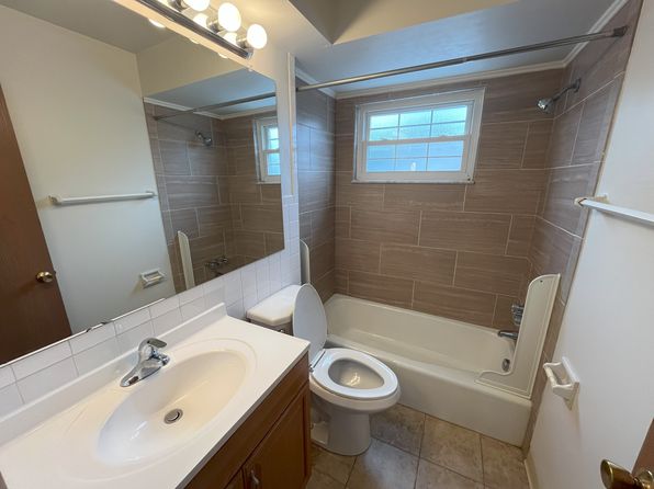 161 E Norwich Ave APT A1