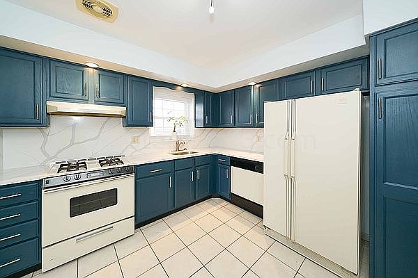 1st image of 20-01 74th St #5