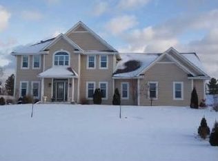 W223N3589 Ridgeside Ct #C, Pewaukee, WI 53072
