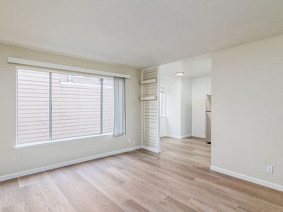 2nd image of 1599 Green St #104
