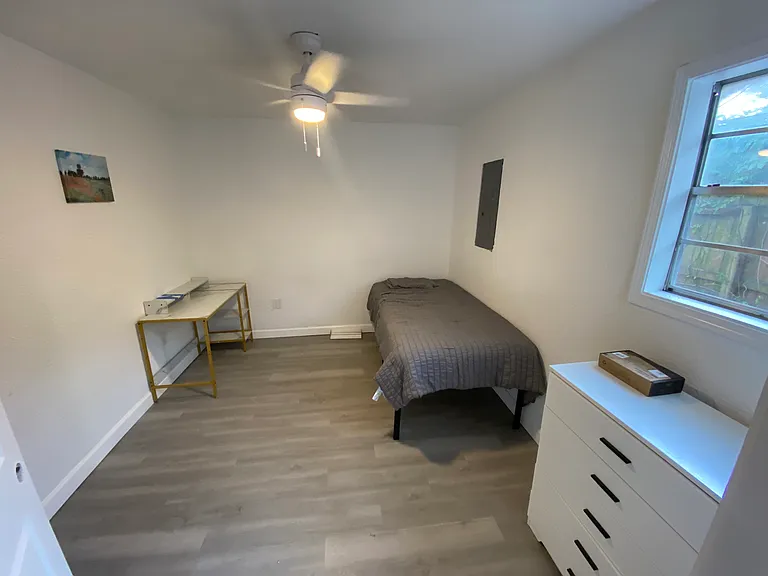850 Reynolds Ln #3 — Photo 8