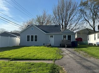 520 Emerson Dr, Amherst, NY 14226
