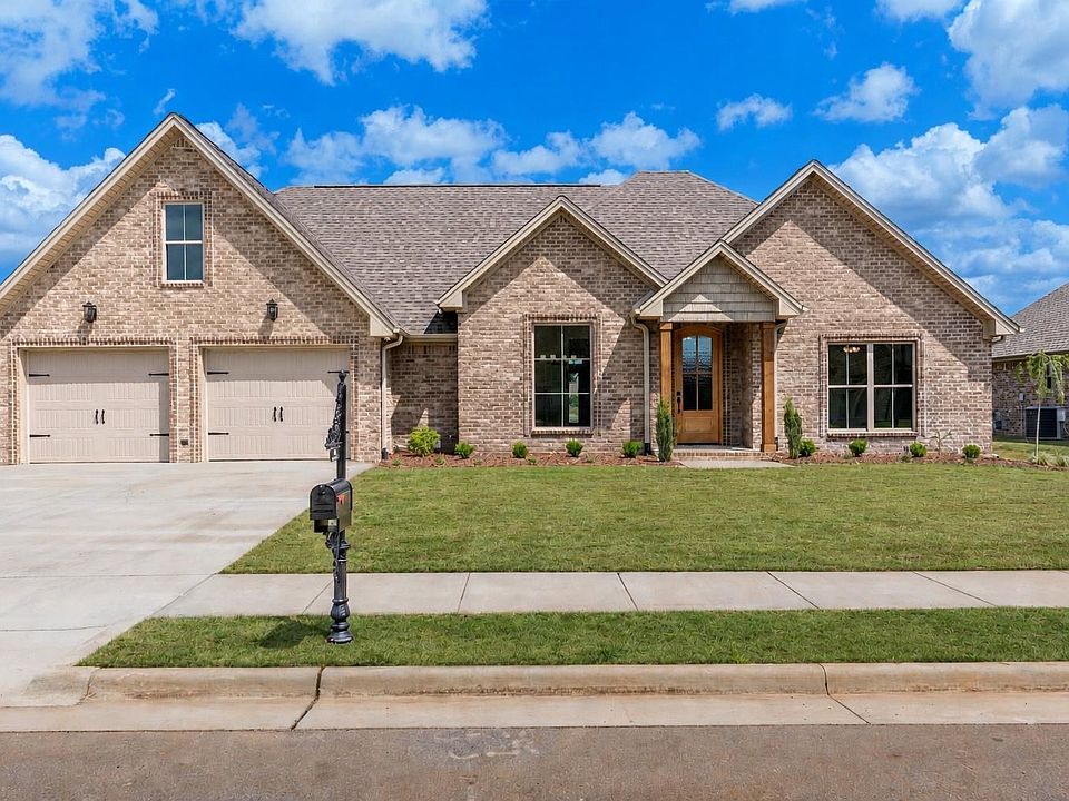 1st image of 106 Scarlette Ln