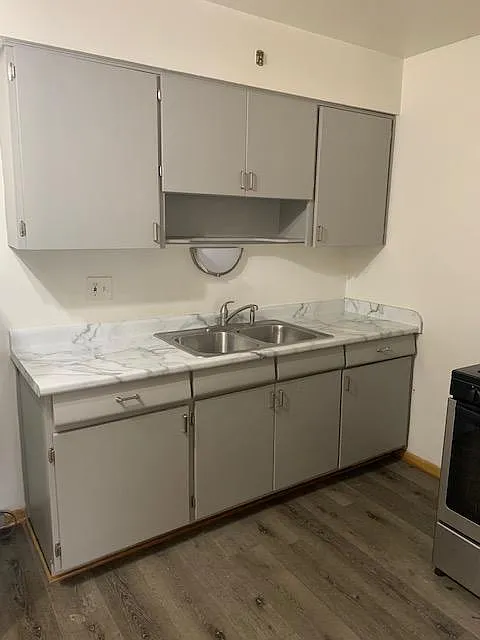Building Photo - 2084 W Warnimont Ave #3