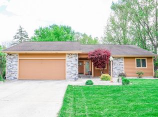 309 Heritage Pkwy, Nappanee, IN 46550