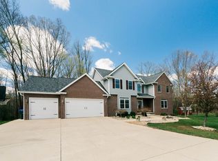2587 E Clarkway Dr, Bloomington, IN 47401