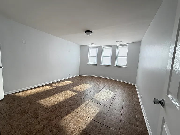 839-841 S 19th Ave #BS — Photo 4
