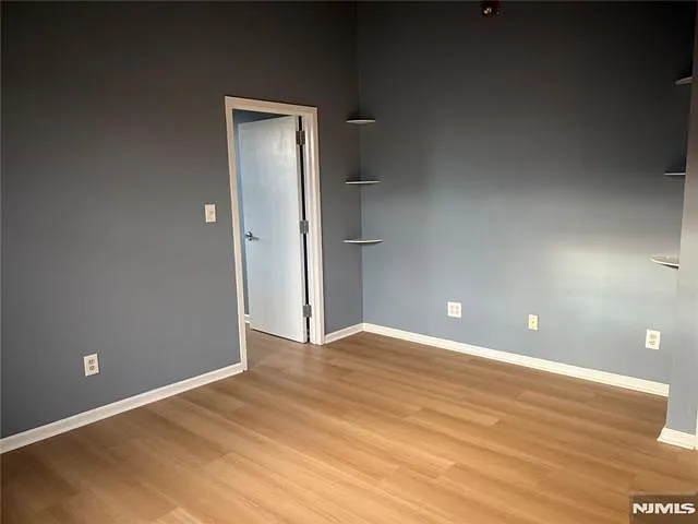 250 Park Ave — Photo 6