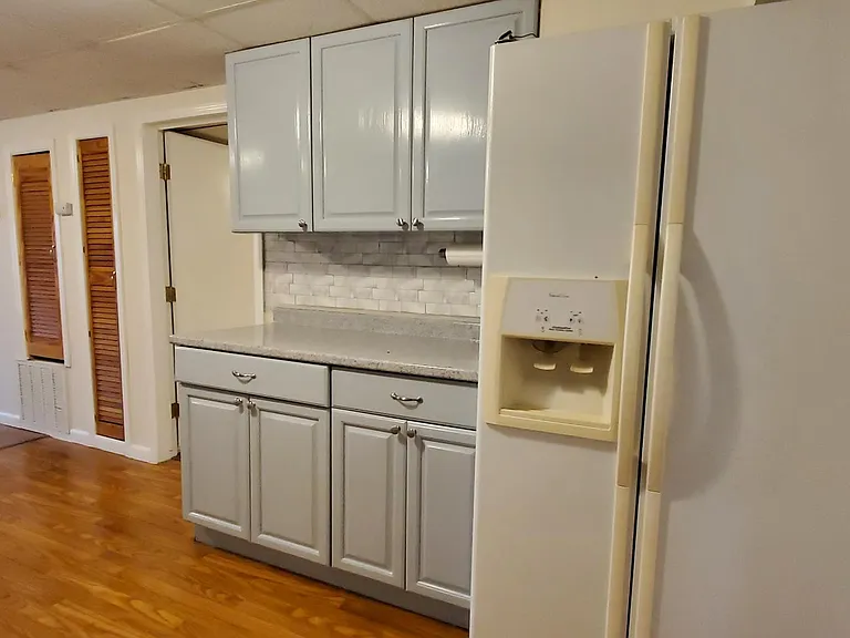 1349 Beach Dr — Photo 11