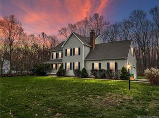 9 Stonewall Ln, Clinton, CT 06413