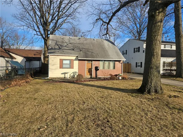 1107 Leroy St, Lorain, OH 44052