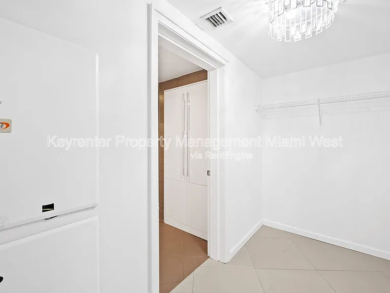 1750 N Bayshore Dr #3312 — Photo 18