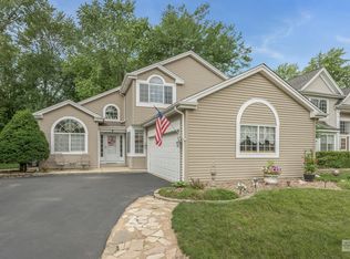 1356 Big Oak Trl, Aurora, IL 60506