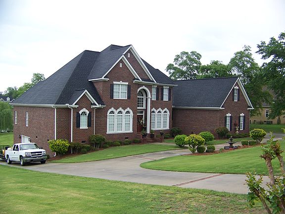 Side w/Basement Entrance