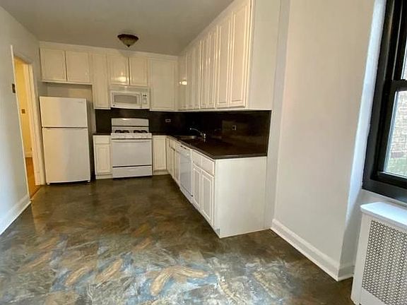 2nd image of 2728 Henry Hudson Pkwy APT 52A