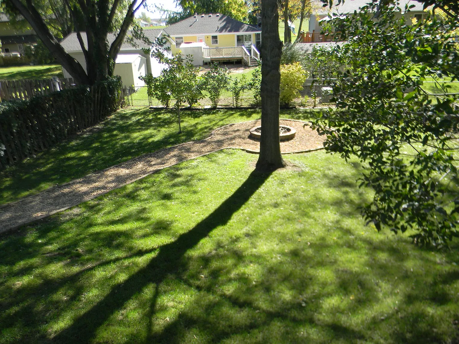 4 bed, 1800 sqft, $1,975 — Photo 3