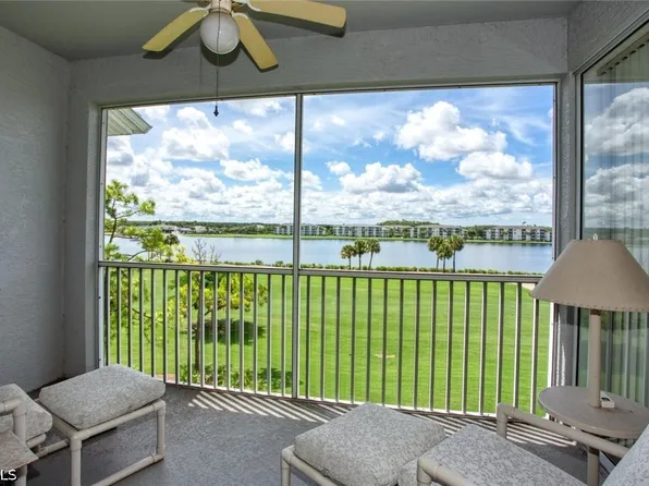 8066 Queen Palm Ln APT 543, Fort Myers, FL 33966