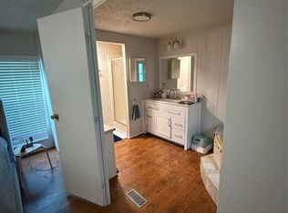 9706 Camelots Ct, Pearland, TX 77584