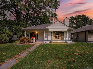 24628 Carlysle St, Dearborn, MI 48124