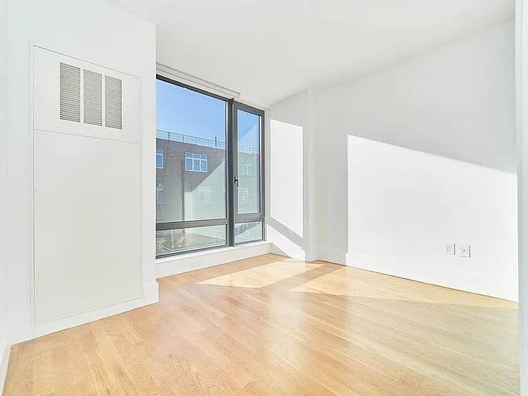 531 Myrtle Ave #5B — Photo 3