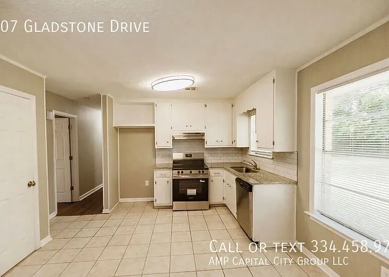 6107 Gladstone Dr — Photo 7